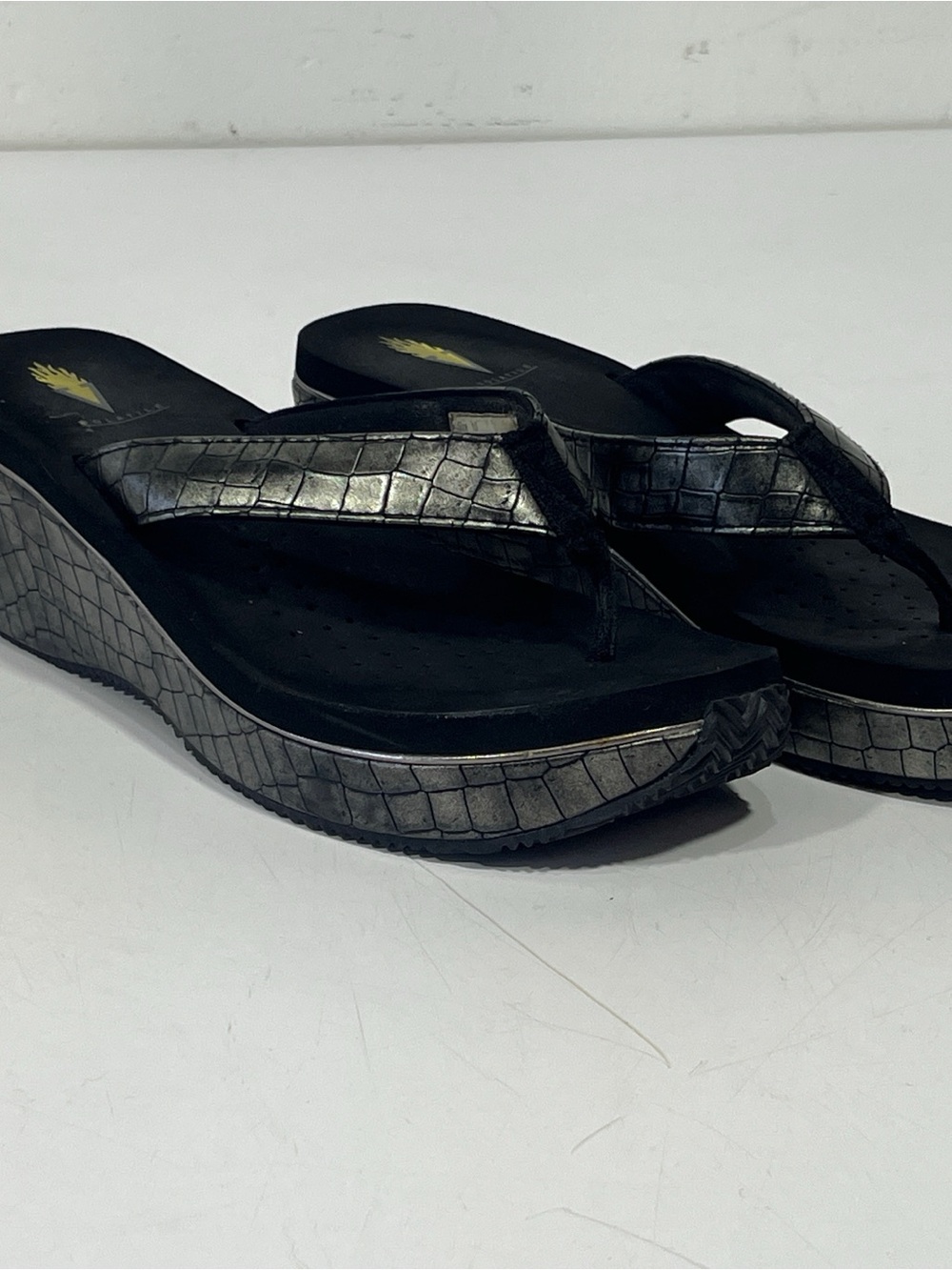Volatile Metallic Black Croc-Embossed Wedge Thong Sandals